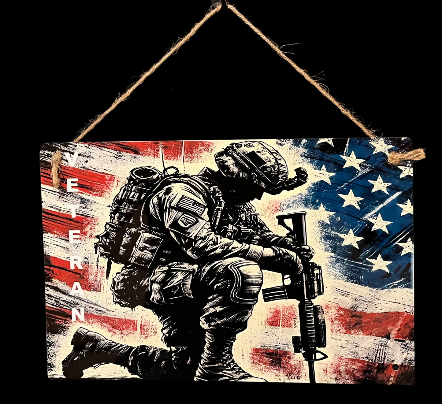 Premium Aluminum Veteran Wall Decor – Patriotic Kneeling Soldier & American Flag Sign – Weatherproof Metal Art for Indoor/Outdoor Use